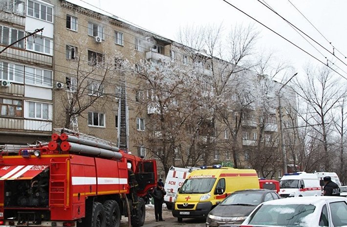 Коммуникации в пострадавшем от взрыва доме в Саратове полностью не восстановлены - власти
