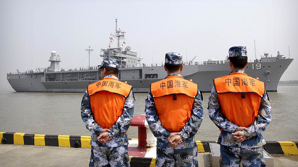Пекин выразил обеспокоенность в связи с маневрами американского эсминца в Южно-Китайском море