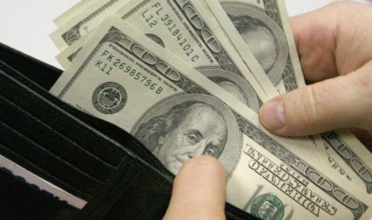 Курс доллара превысил 58 рублей впервые с 22 марта
