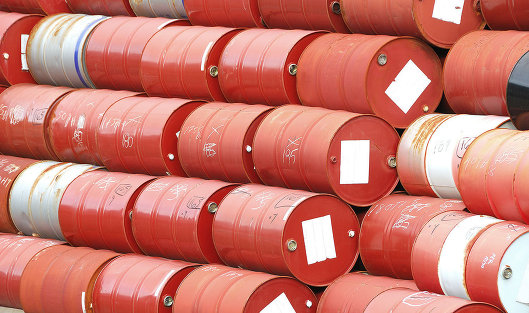 Цена нефти Brent превысила $53 за баррель впервые с 21 апреля