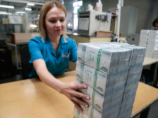 Девальвация рубля приносит триллионы: эксперты назвали опасный инструмент наполнения ФНБ - МК