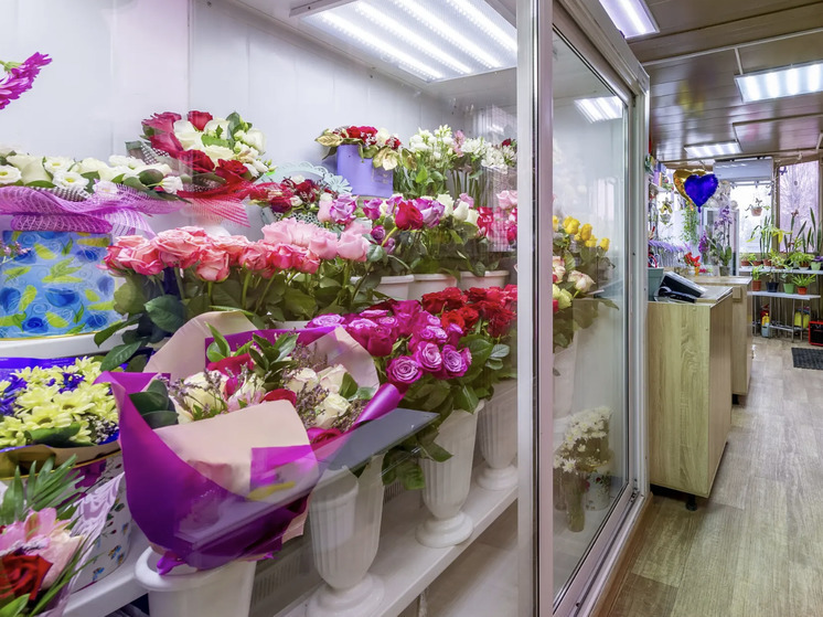 В Москве в преддверии Дня святого Валентина ждут резкого подорожания цветов: что подарить вместо букета - МК