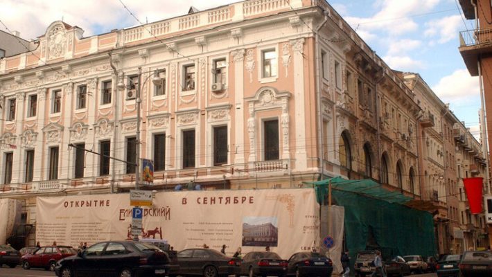 dvorec-edy-znamenitomu-eliseevskom